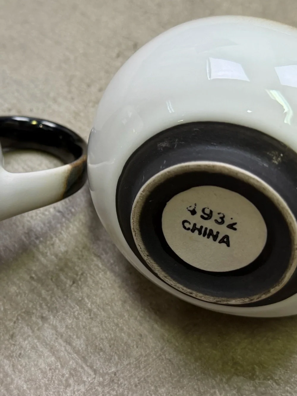Sango Nova Black 4932 Stoneware Creamer & Covered Sugar Bowl Set circa 2000-2004